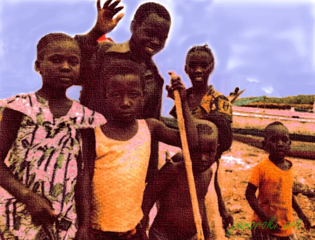 Children from the mangrove swamp village near Banjul - Gambia (1979)